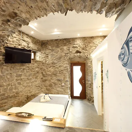 Arpaiu Πανσιόν