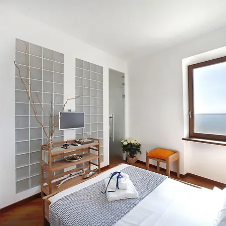 Arpaiu Konukevi Manarola