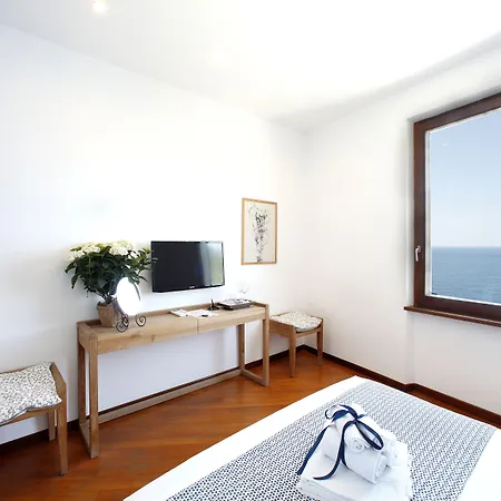 Arpaiu Konukevi Manarola