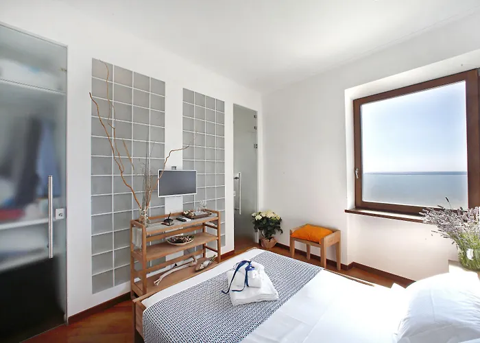 Arpaiu Гостевой дом Манарола